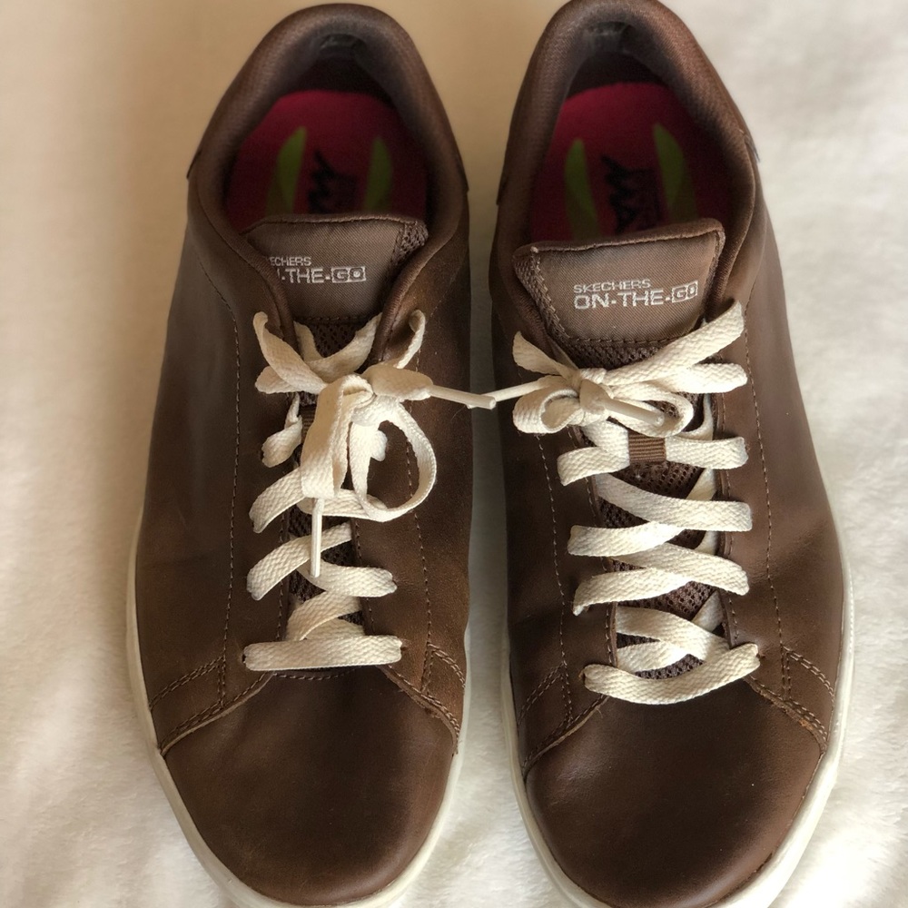 Women’s Sketchers Size 9.5